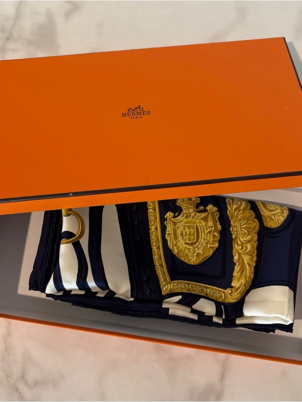 Hermes Paris Printed 100% Silk Scarf W/ Box - Picture 12 of 12
